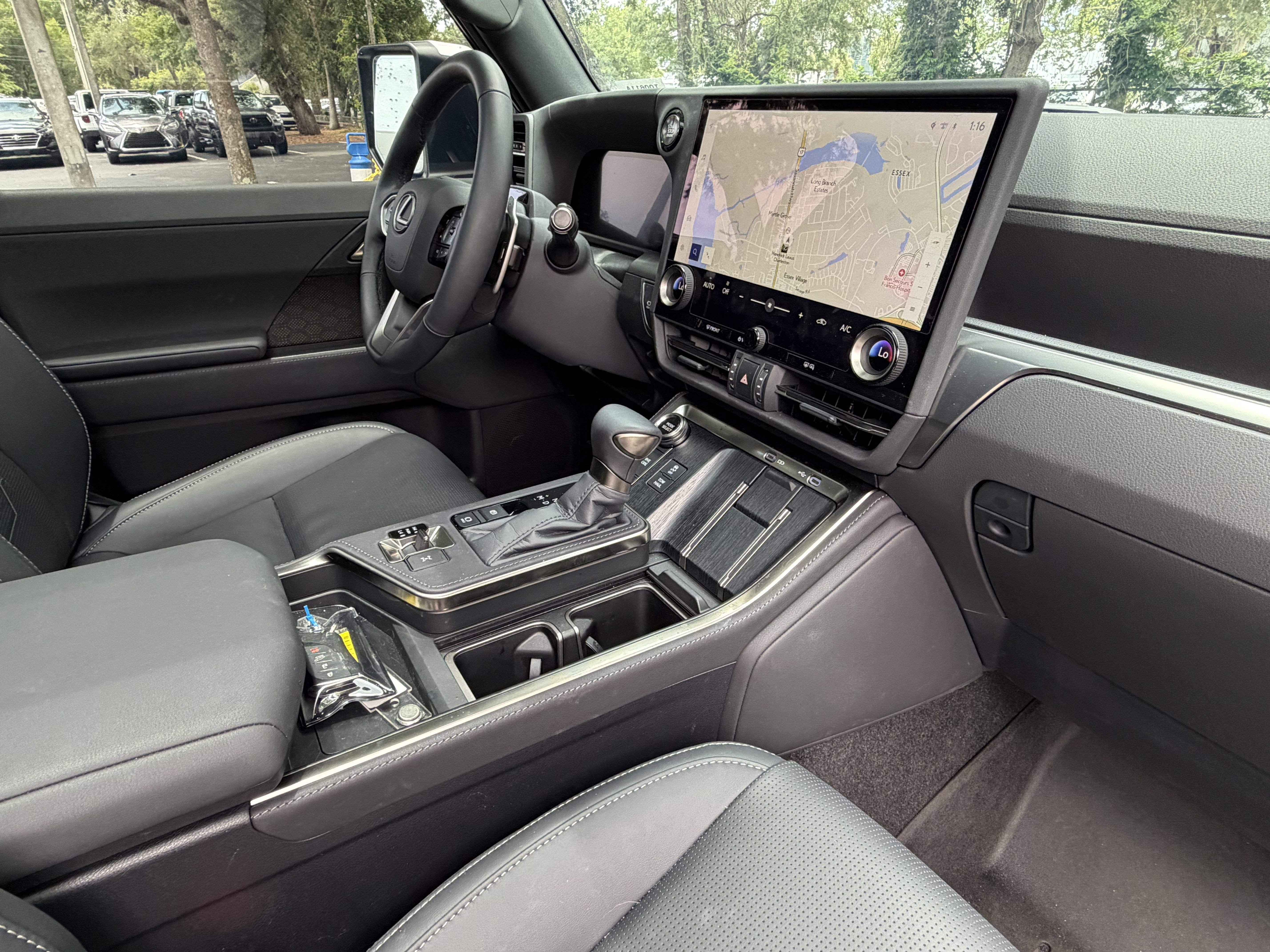 Used 2026 Lexus GX 550 w/ Accessory Package (2T) AWD/4WD image 48