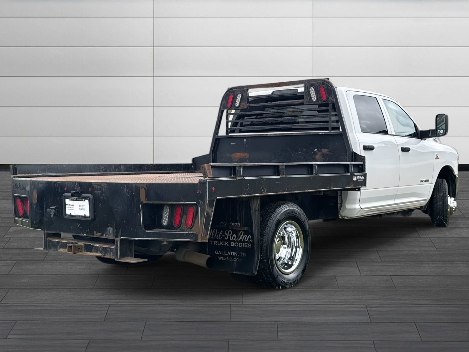 Used 2019 RAM 3500 Tradesman w/ Chrome Appearance Group image 3