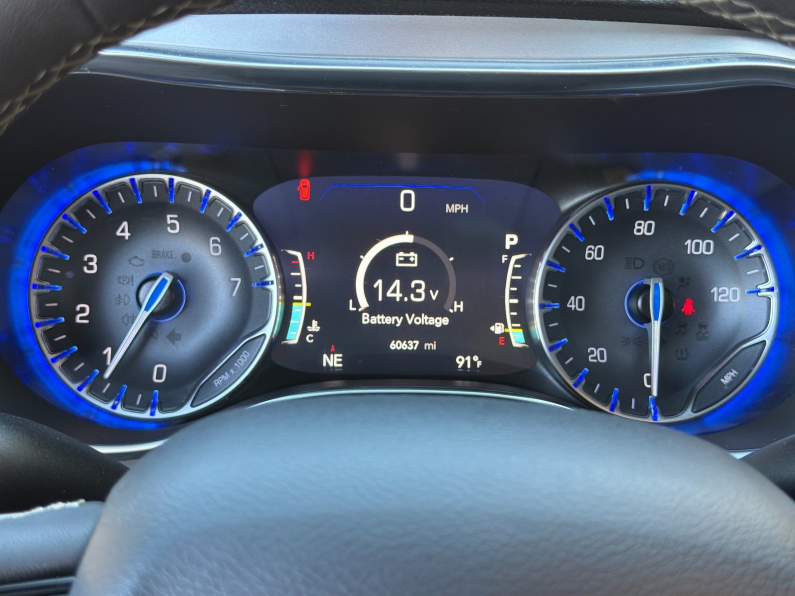 Used 2025 Chrysler Pacifica Limited FWD image 25