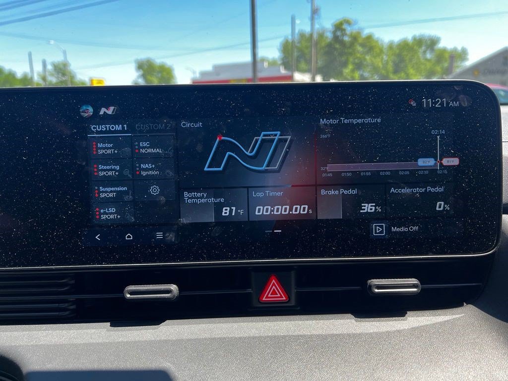 Certified 2025 Hyundai Ioniq 5 N AWD/4WD image 6