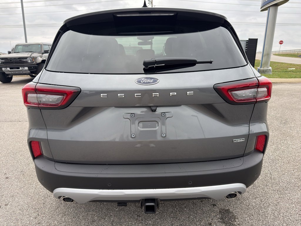 New 2026 Ford Escape SE w/ Class II Trailer Tow Package image 6