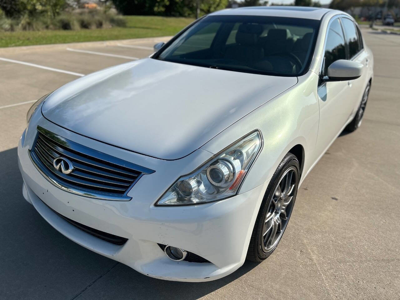 Used 2012 INFINITI G37 Journey w/ Premium Pkg image 2