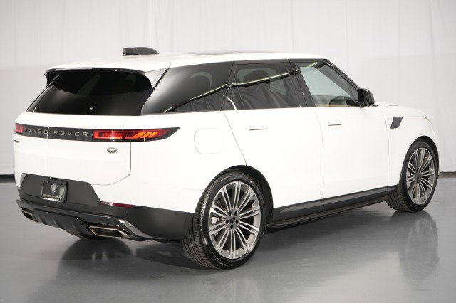 Used 2023 Land Rover Range Rover Sport SE AWD/4WD image 11
