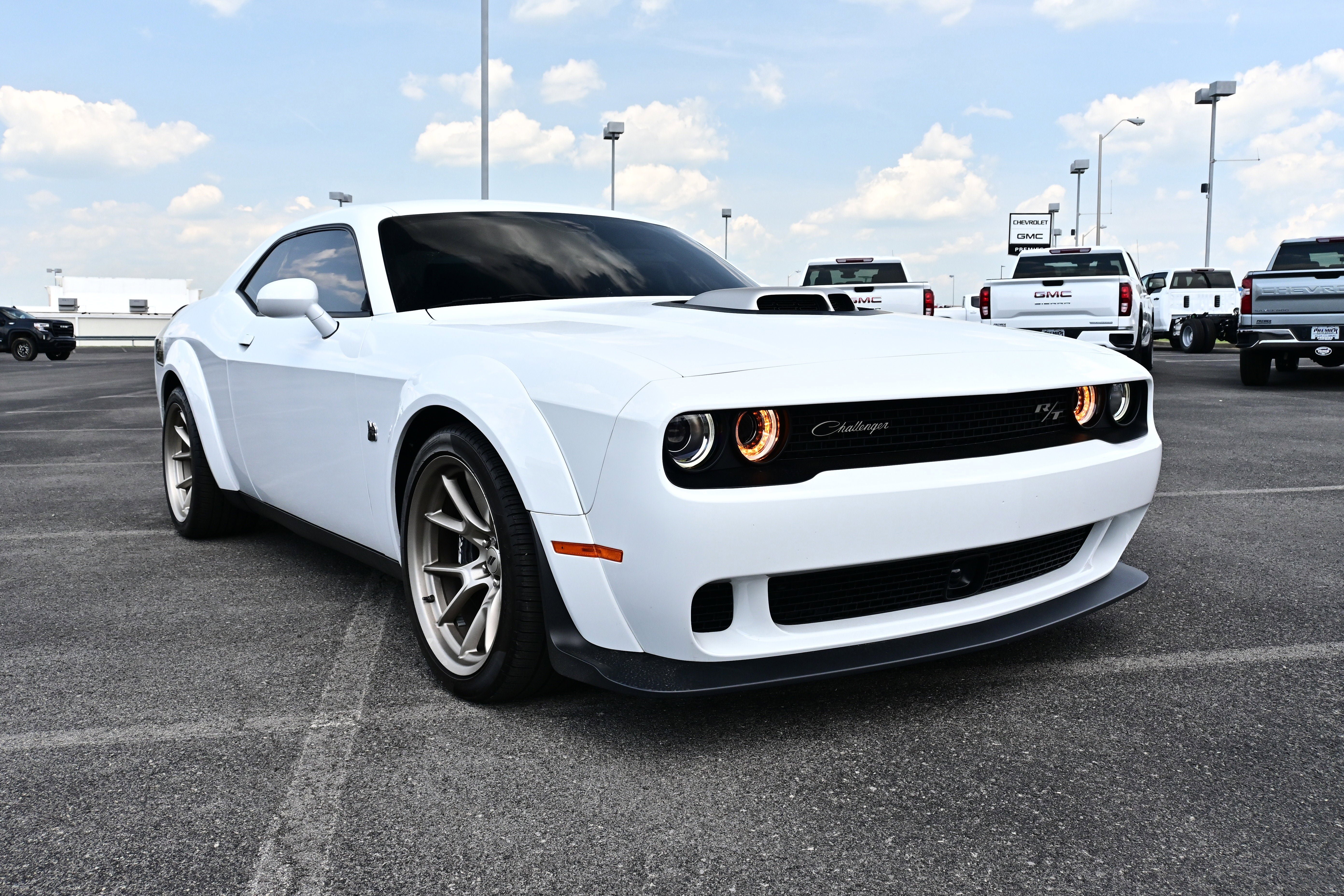 Used 2023 Dodge Challenger R/T Scat Pack RWD image 2