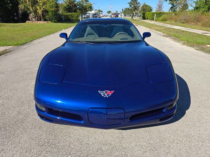 Used 2004 Chevrolet Corvette Coupe w/ Preferred Equipment Group image 3