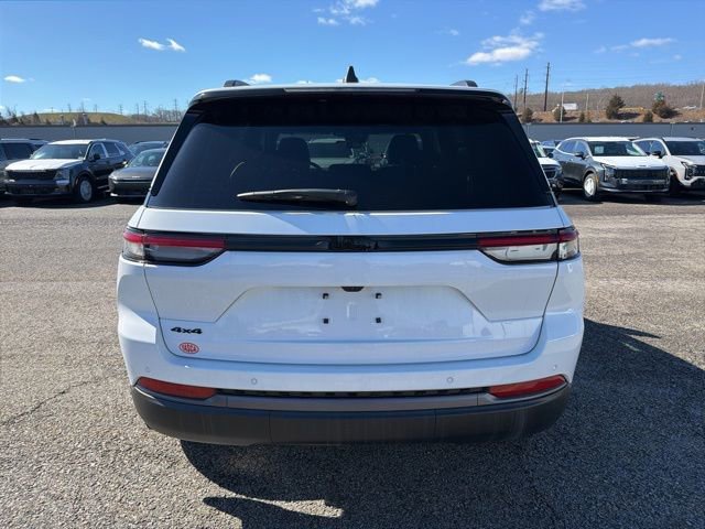 New 2026 Jeep Grand Cherokee Altitude image 6