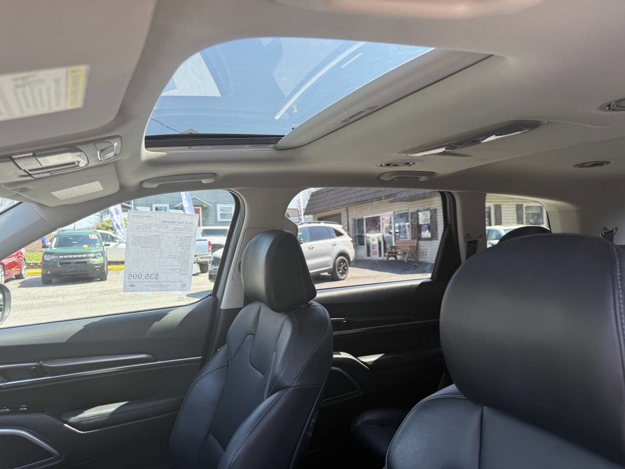 Used 2025 Kia Telluride S image 24