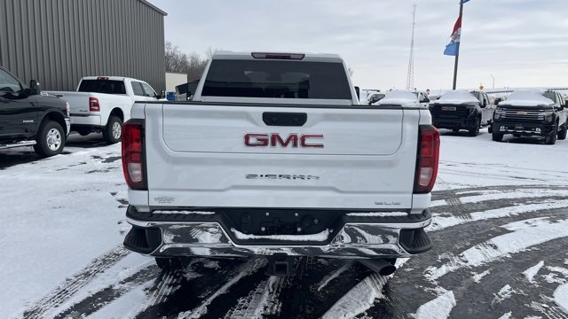 Used 2024 GMC Sierra 2500 SLE w/ SLE Convenience Package image 4