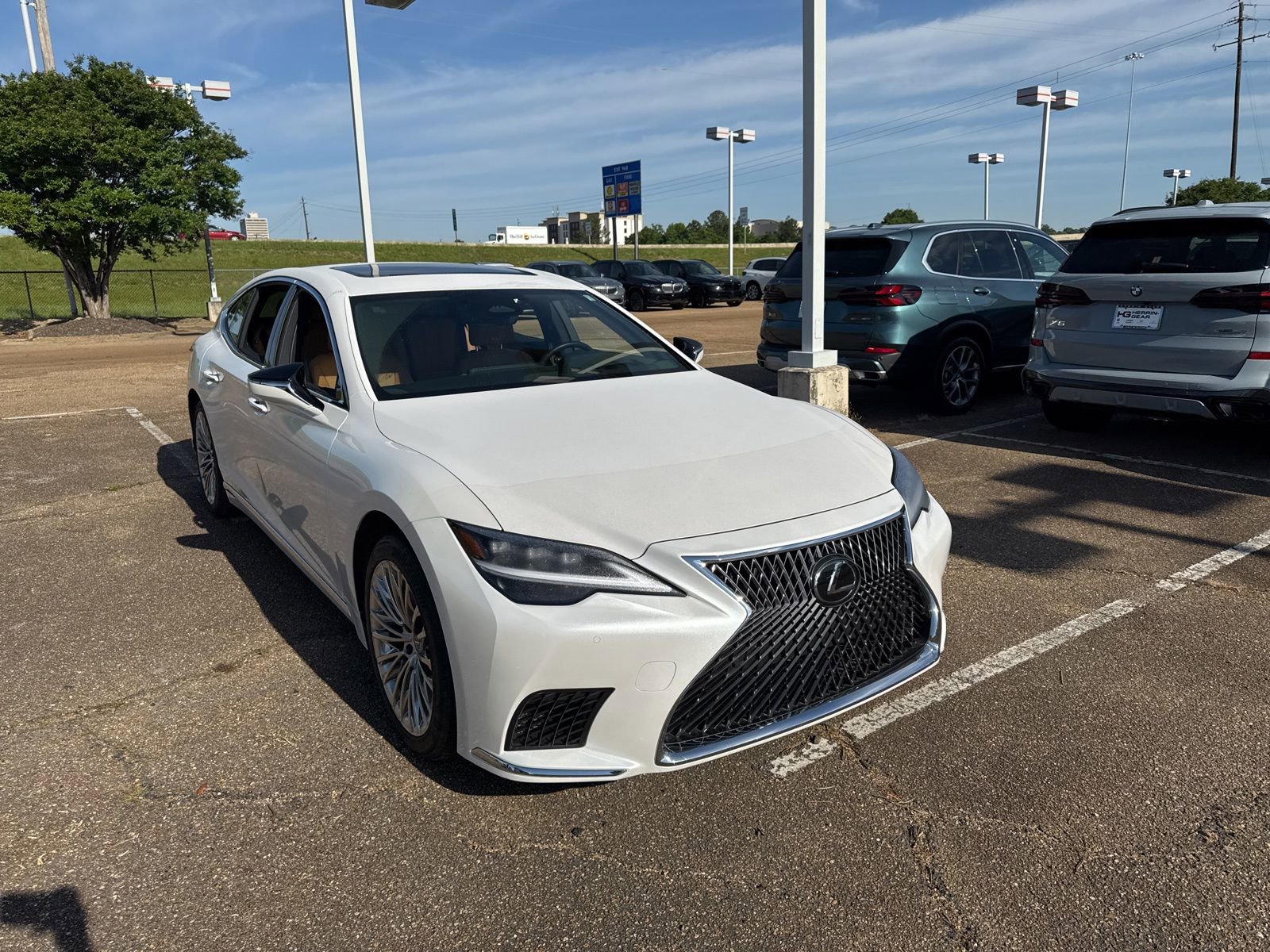 Used 2024 Lexus LS 500 image 3