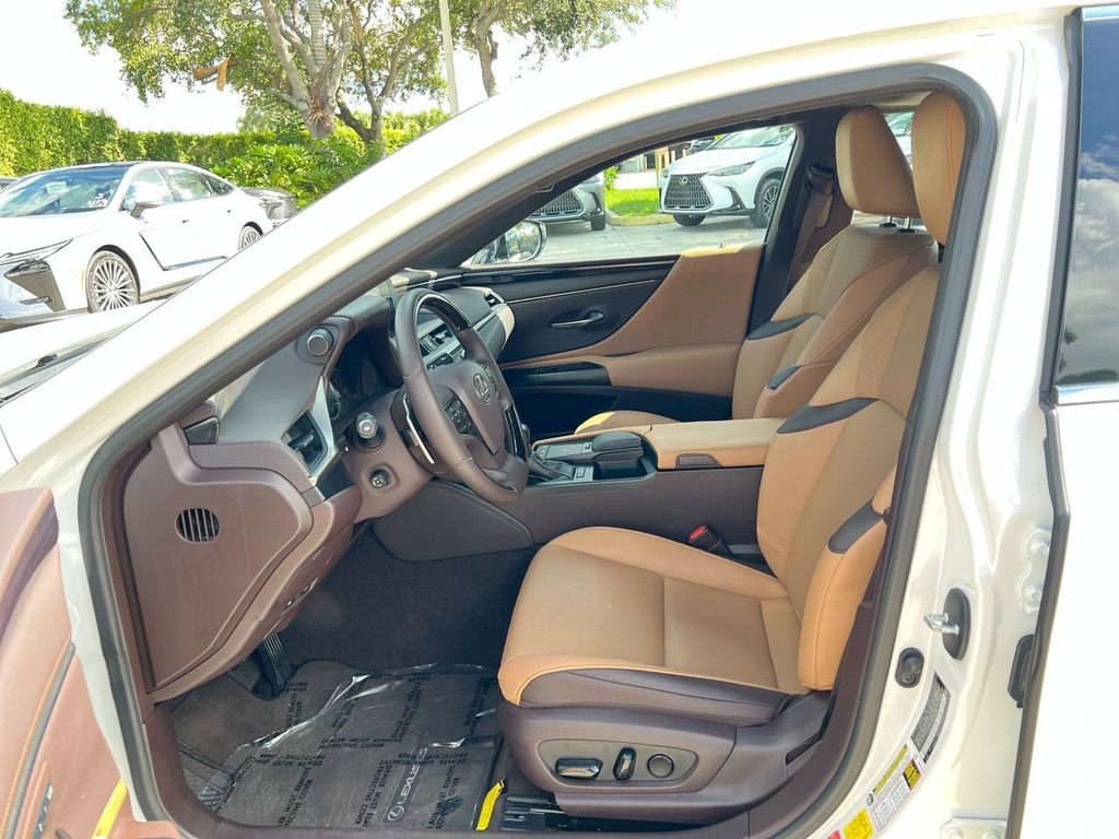 Certified 2021 Lexus ES 350 w/ Premium Package FWD image 12