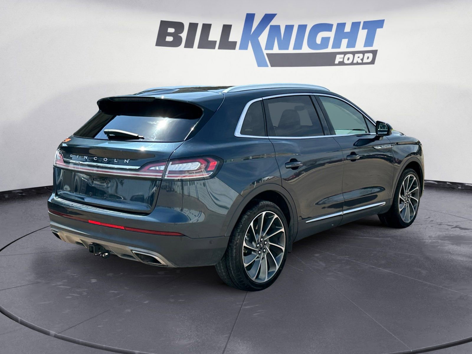 Used 2021 Lincoln Nautilus Reserve w/ Equipment Group 202A image 5