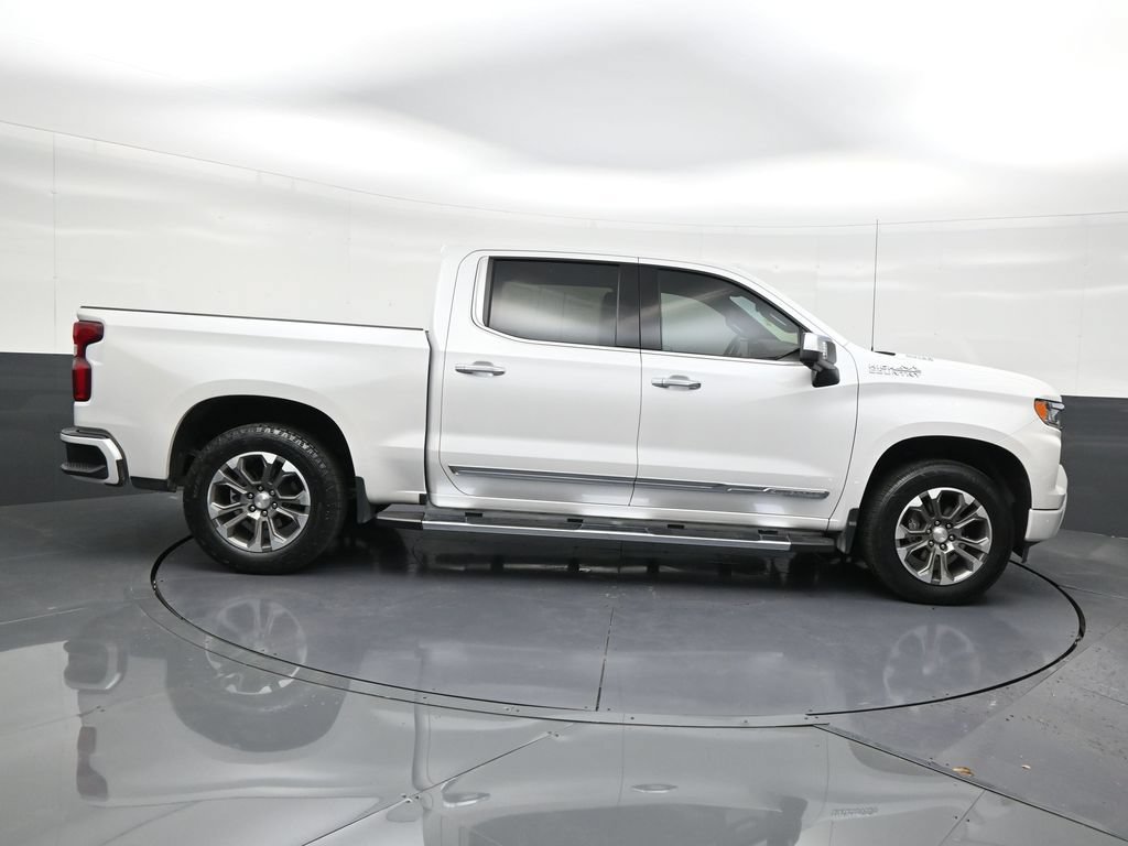 Used 2024 Chevrolet Silverado 1500 High Country AWD/4WD image 6