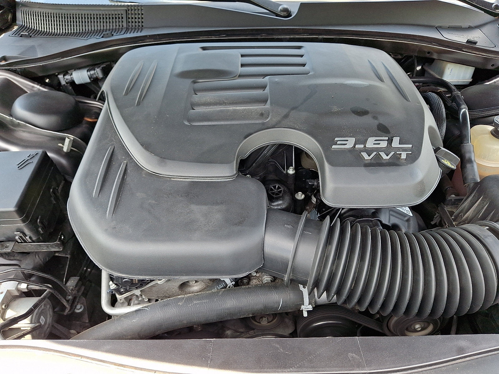 Used 2018 Chrysler 300 Limited w/ Safetytec Plus Group AWD/4WD image 30