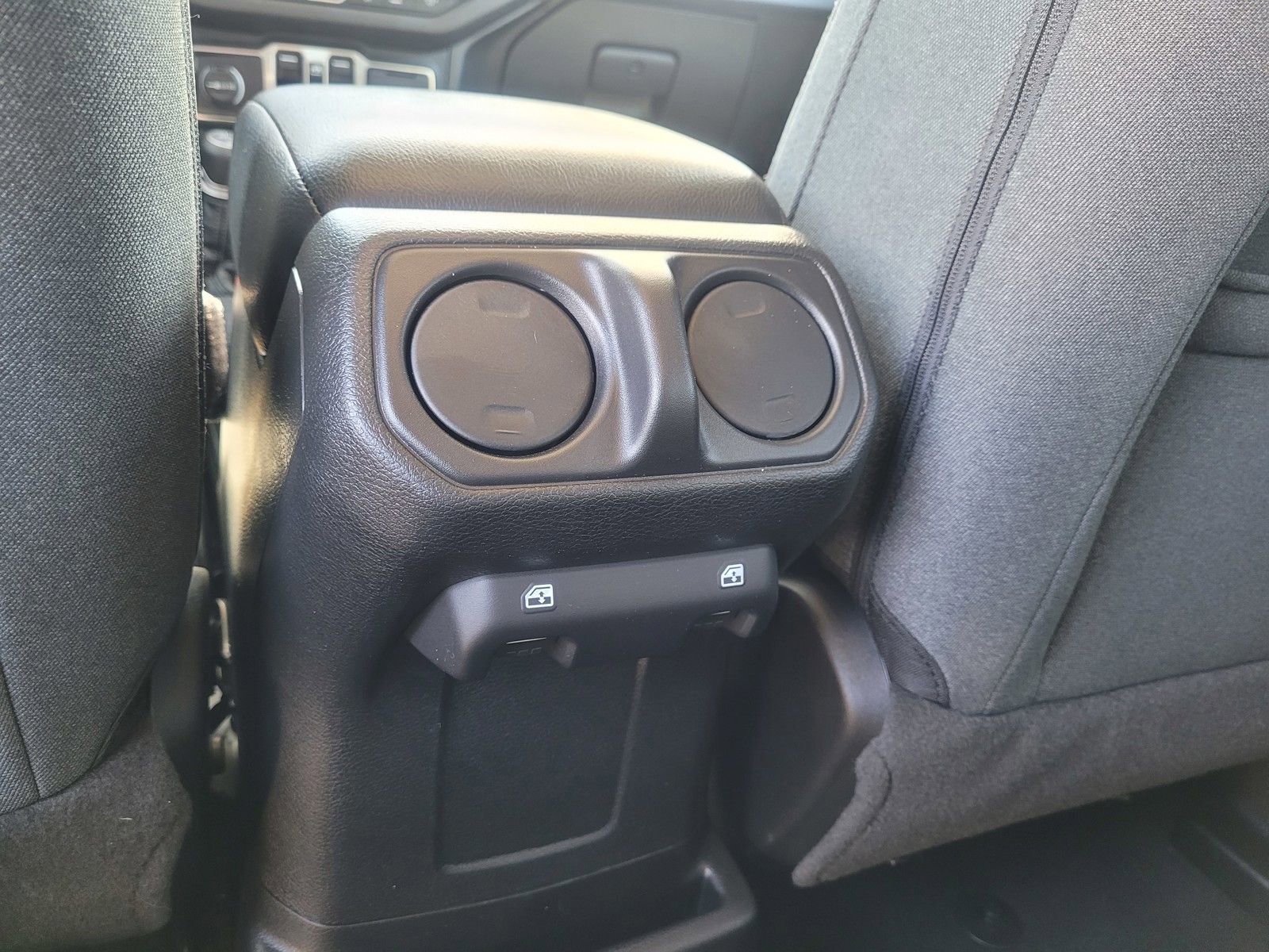 Used 2024 Jeep Wrangler Unlimited w/ Convenience Group image 15