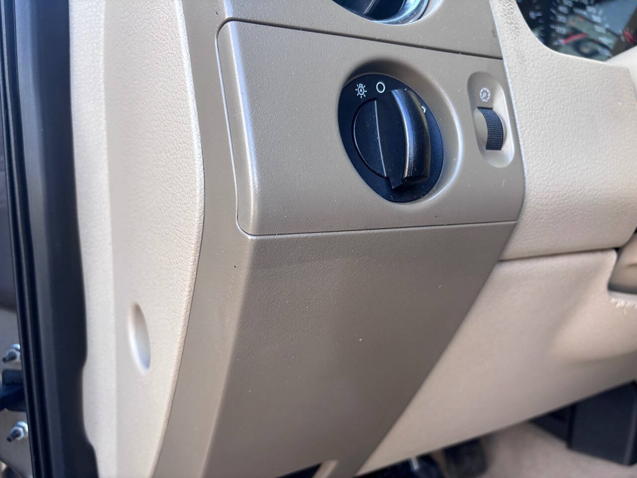 Used 2004 Ford F150 XLT RWD image 18