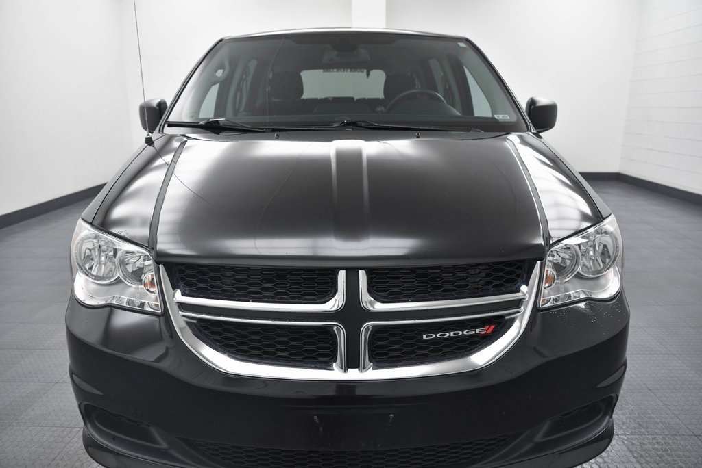 Used 2019 Dodge Grand Caravan SE image 2
