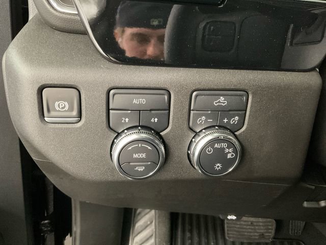 New 2025 GMC Sierra 1500 SLE image 19