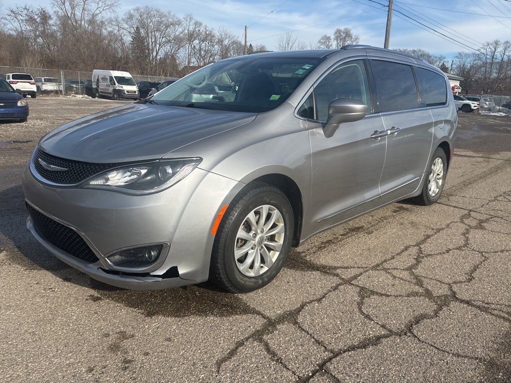 Used 2018 Chrysler Pacifica Touring-L