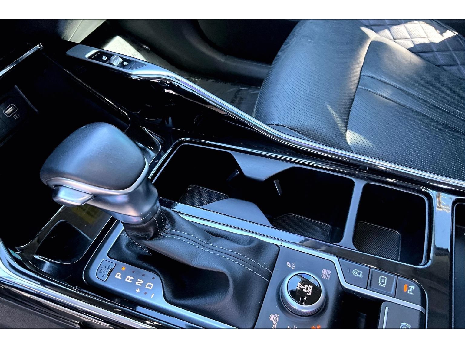 Used 2023 Kia Sorento SX AWD/4WD image 18