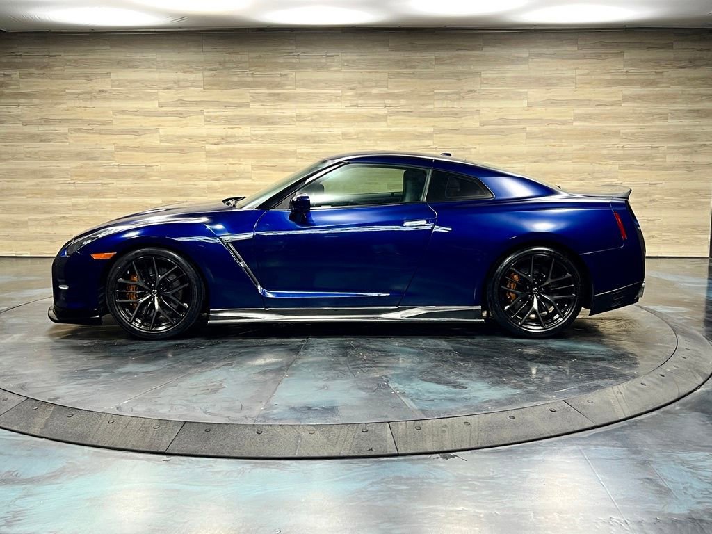 Used 2013 Nissan GT-R Premium AWD/4WD image 11