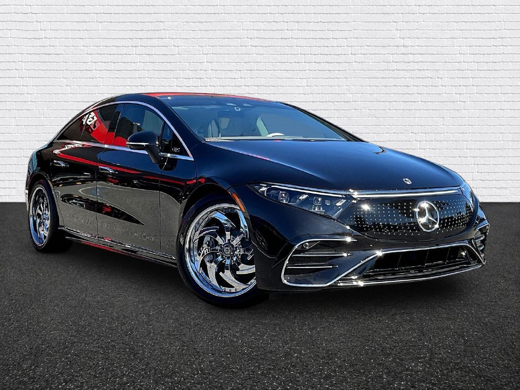 Used 2023 Mercedes-Benz EQS 450+ Sedan w/ AMG Line Exterior Package image 3