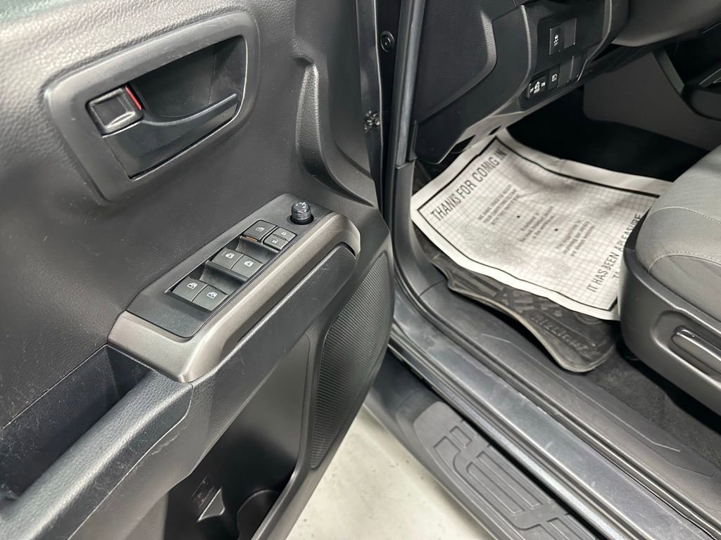 Used 2023 Toyota Tacoma SR5 image 9