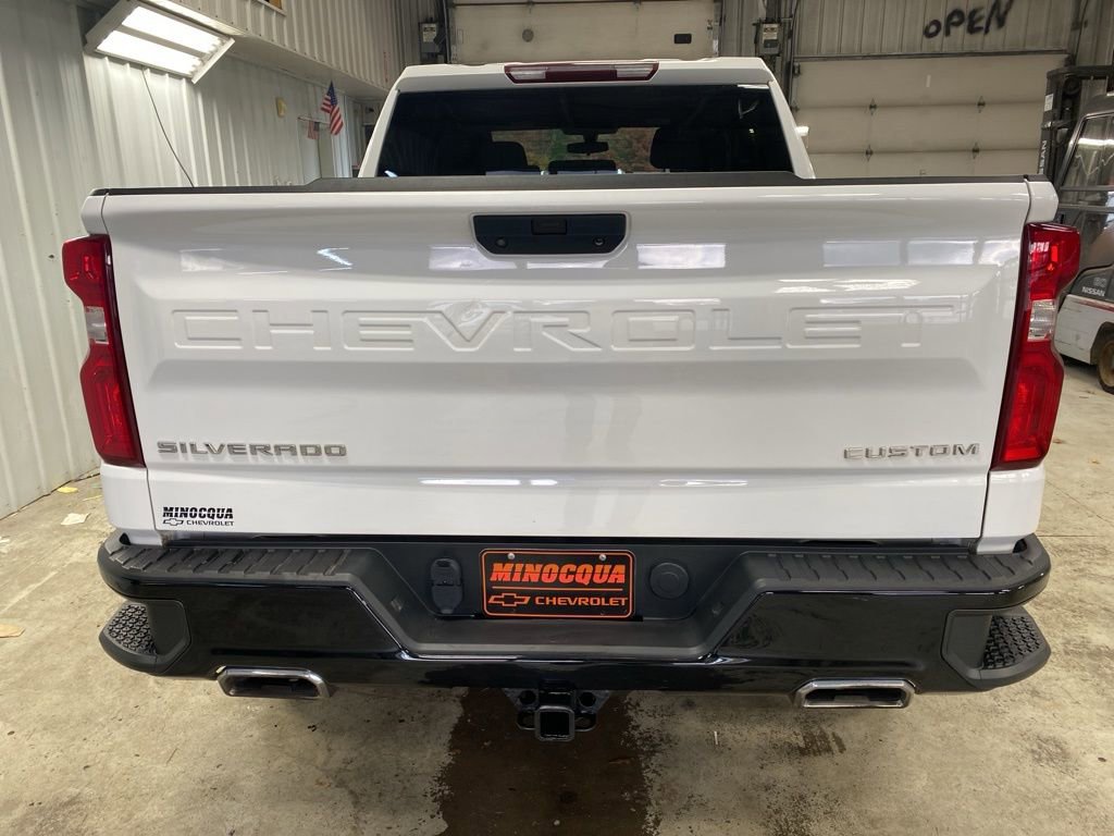 Used 2021 Chevrolet Silverado 1500 Custom Trail Boss w/ LPO, Dark Essentials Package image 8