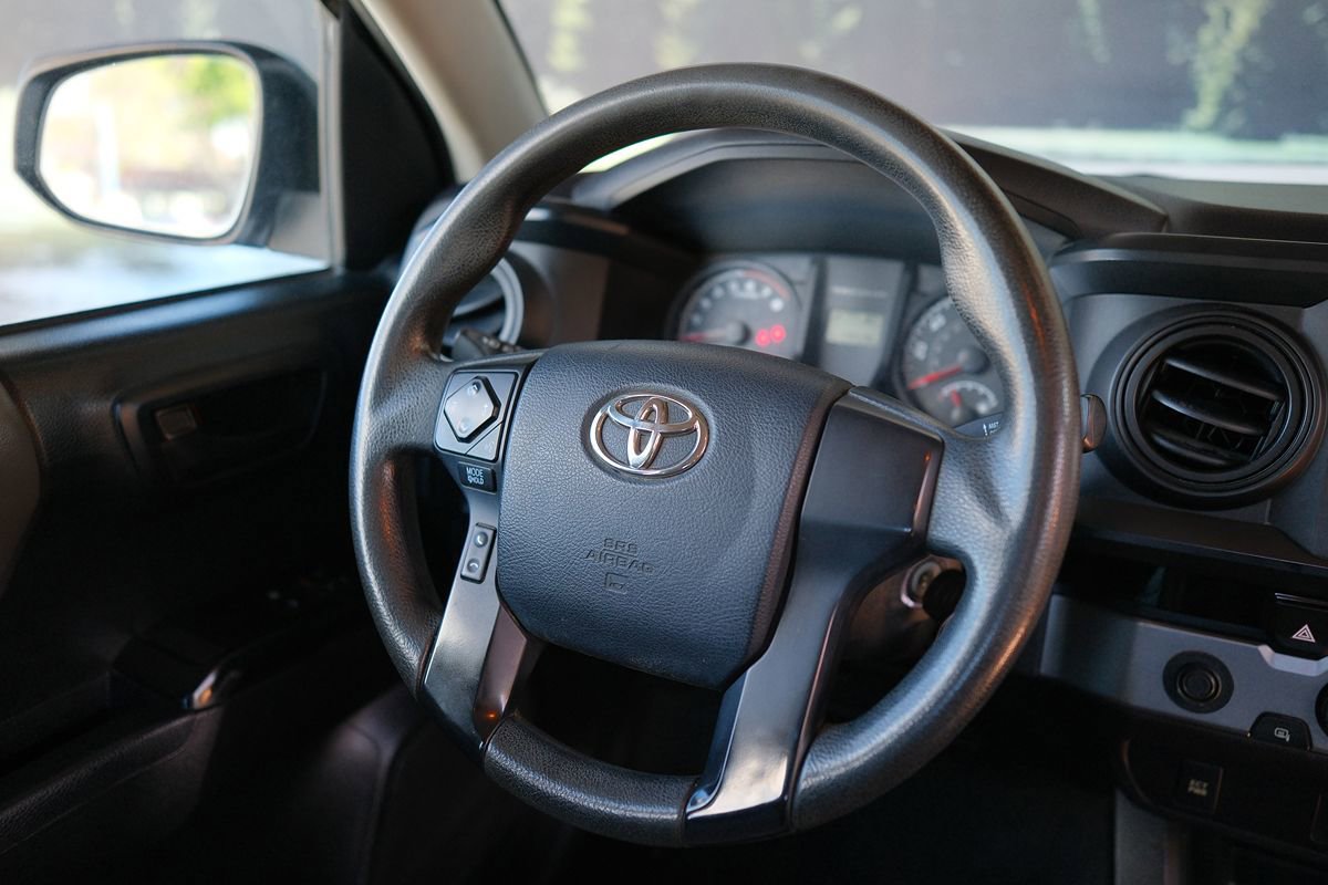 Used 2017 Toyota Tacoma SR RWD image 40