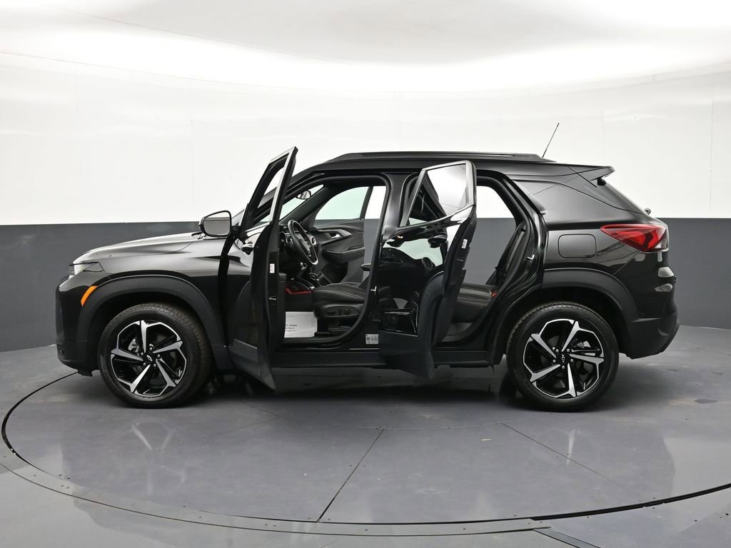 Used 2023 Chevrolet TrailBlazer RS w/ Sun and Liftgate Package AWD/4WD image 33