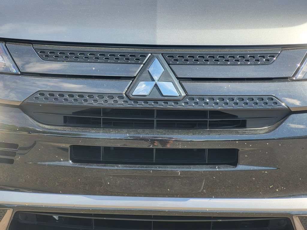 Used 2022 Mitsubishi Outlander LE AWD/4WD image 12