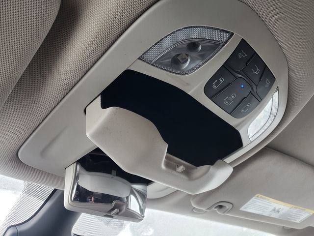Certified 2024 Chrysler Pacifica Touring-L image 21