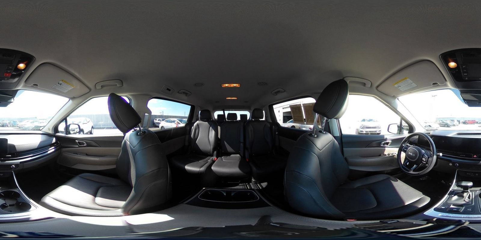 Used 2026 Kia Carnival FWD image 44