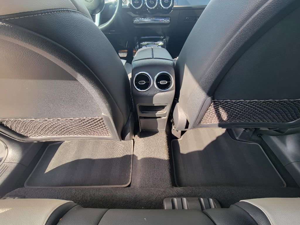 Used 2020 Mercedes-Benz GLB 250 4MATIC image 28