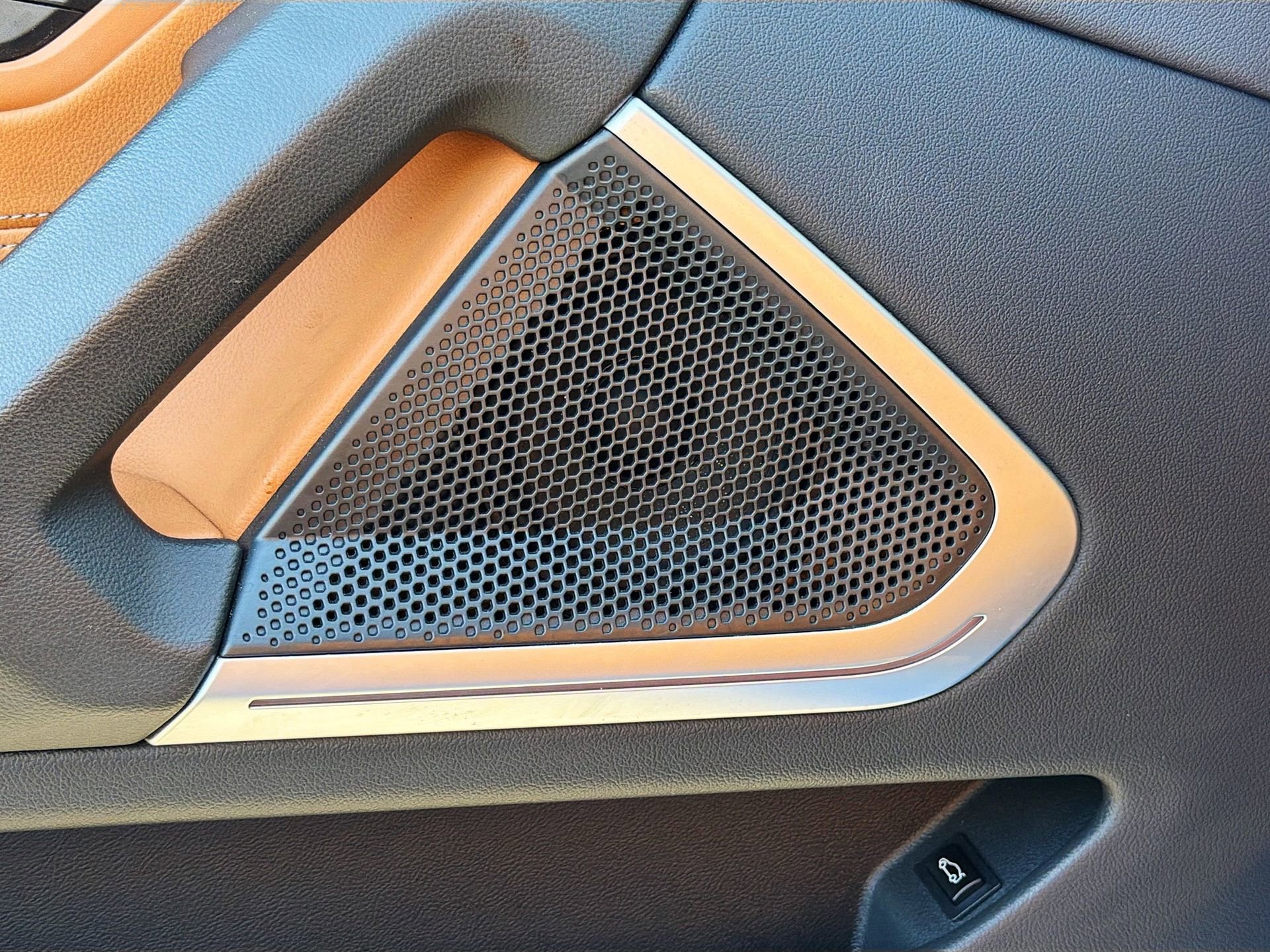 Used 2020 BMW Z4 sDrive30i w/ Premium Package image 23