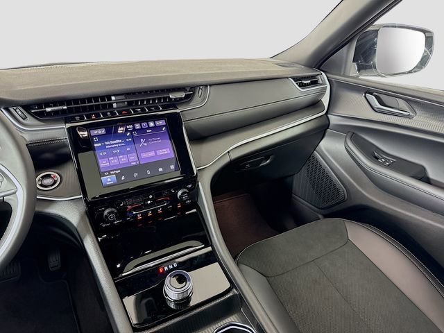 New 2025 Jeep Grand Cherokee Laredo image 22