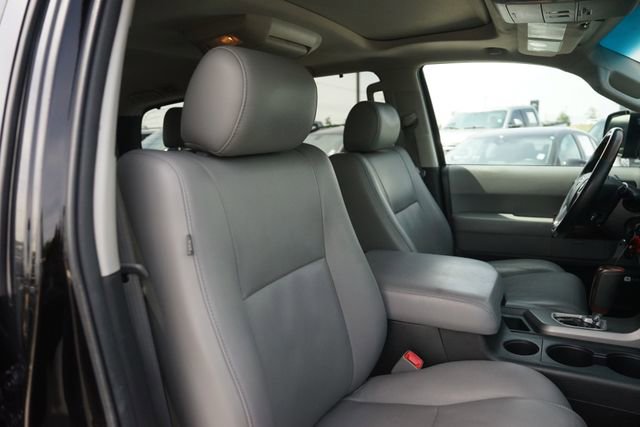 Used 2015 Toyota Sequoia Platinum AWD/4WD image 20