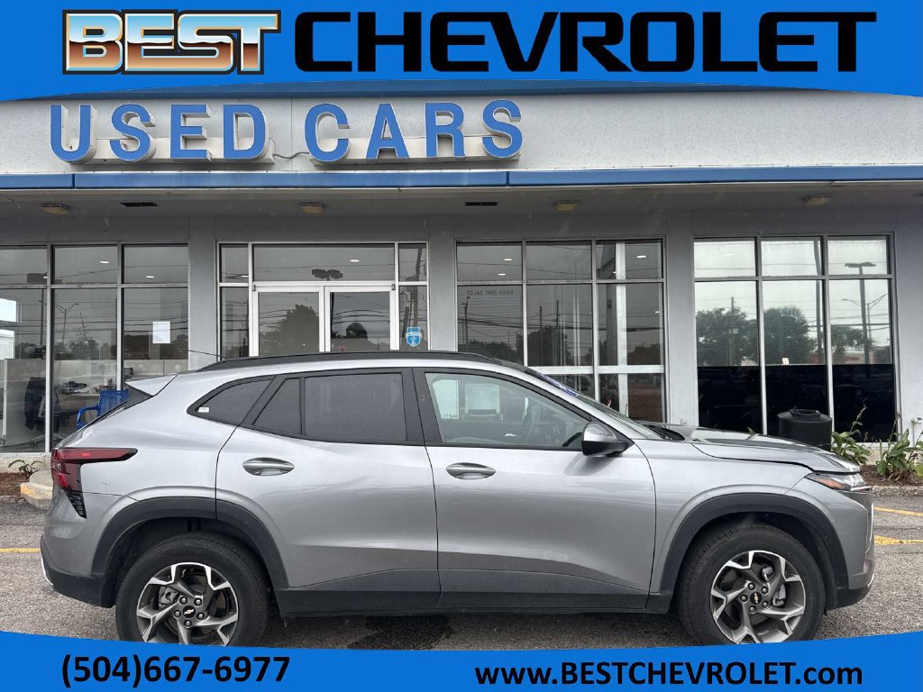 Used 2025 Chevrolet Trax LT