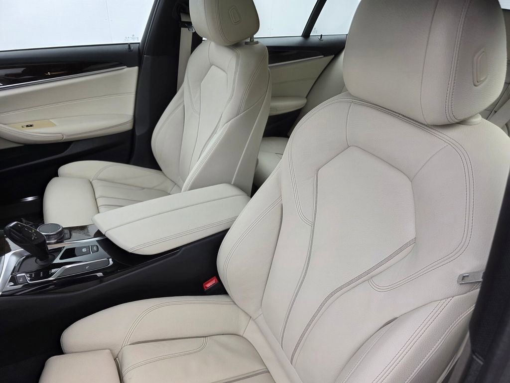 Used 2019 BMW 540i w/ Convenience Package RWD image 10