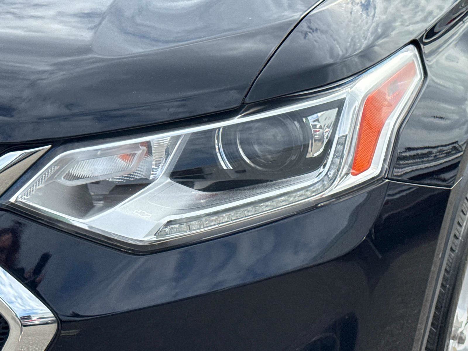 Used 2020 Chevrolet Traverse LT image 10