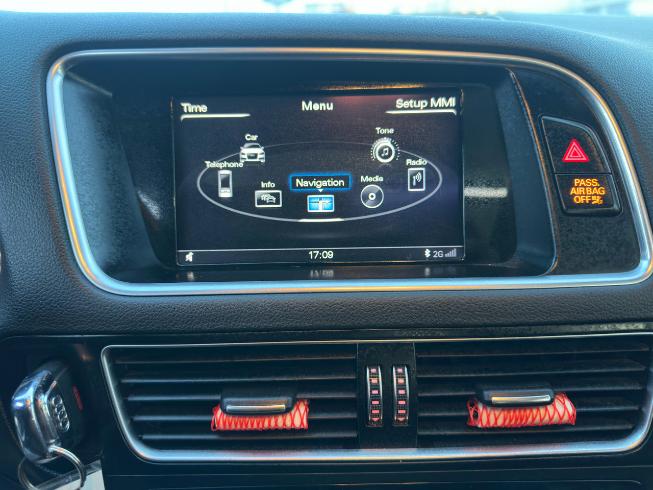 Used 2015 Audi SQ5 Premium Plus w/ Technology Package image 36