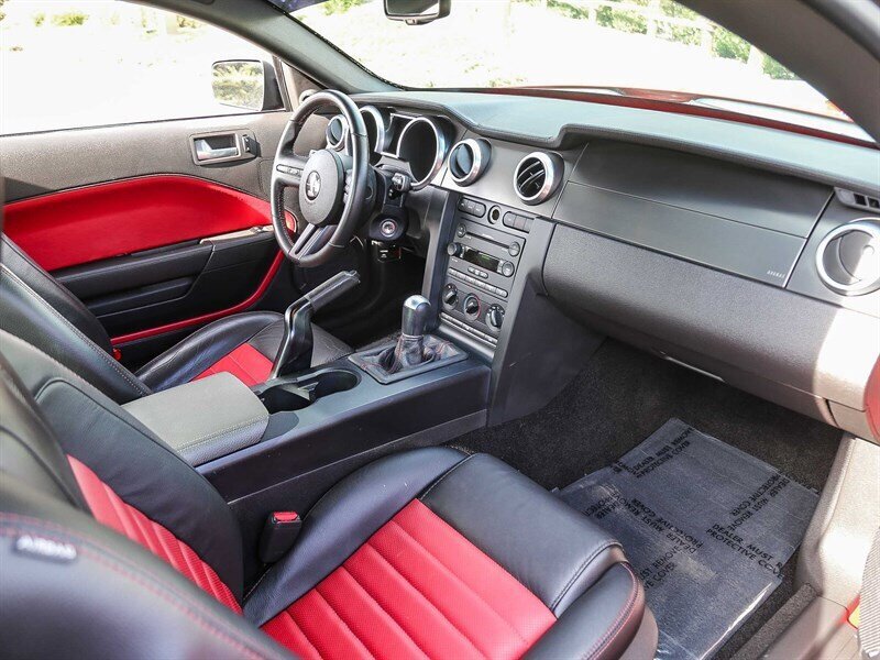 Used 2007 Ford Mustang Shelby GT500 RWD image 23
