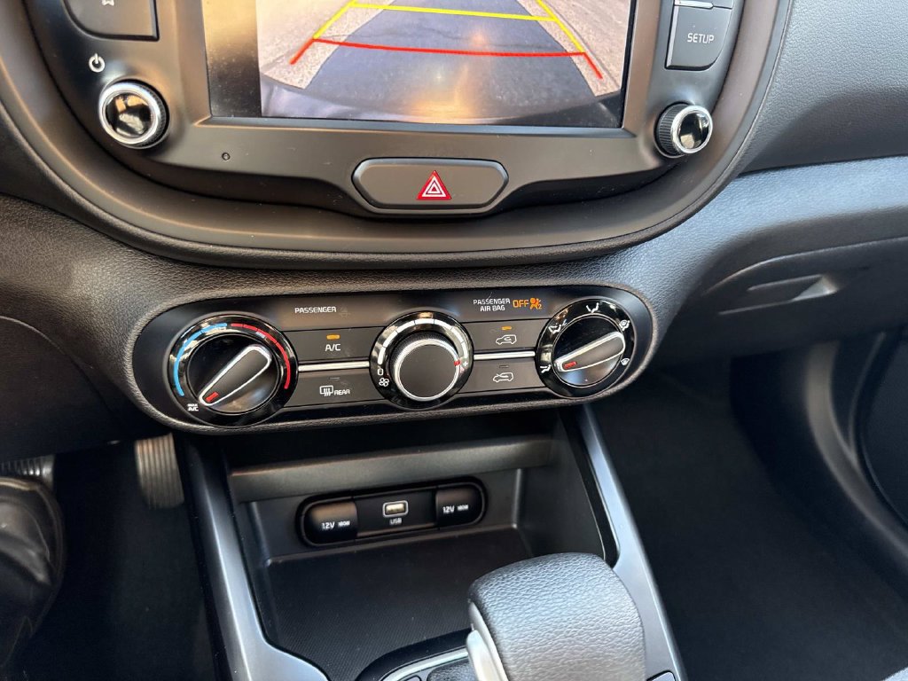Used 2024 Kia Soul LX w/ Option Group 015 FWD image 22