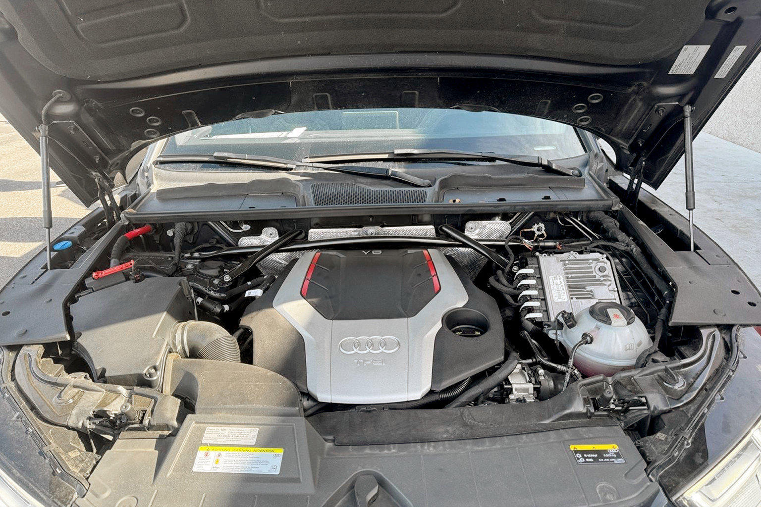 Used 2020 Audi SQ5 Premium Plus w/ Premium Plus Package image 24