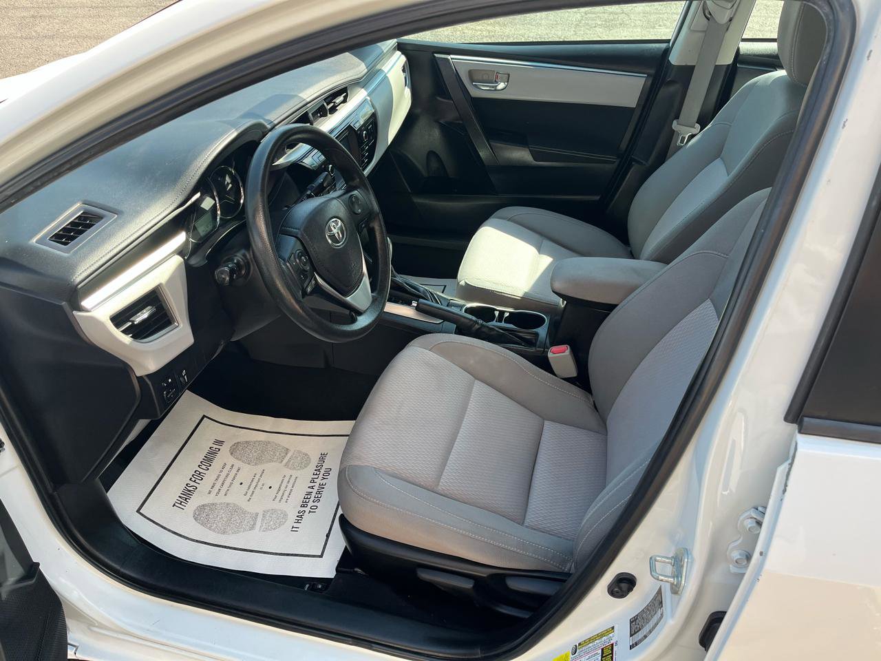 Used 2015 Toyota Corolla LE FWD image 21