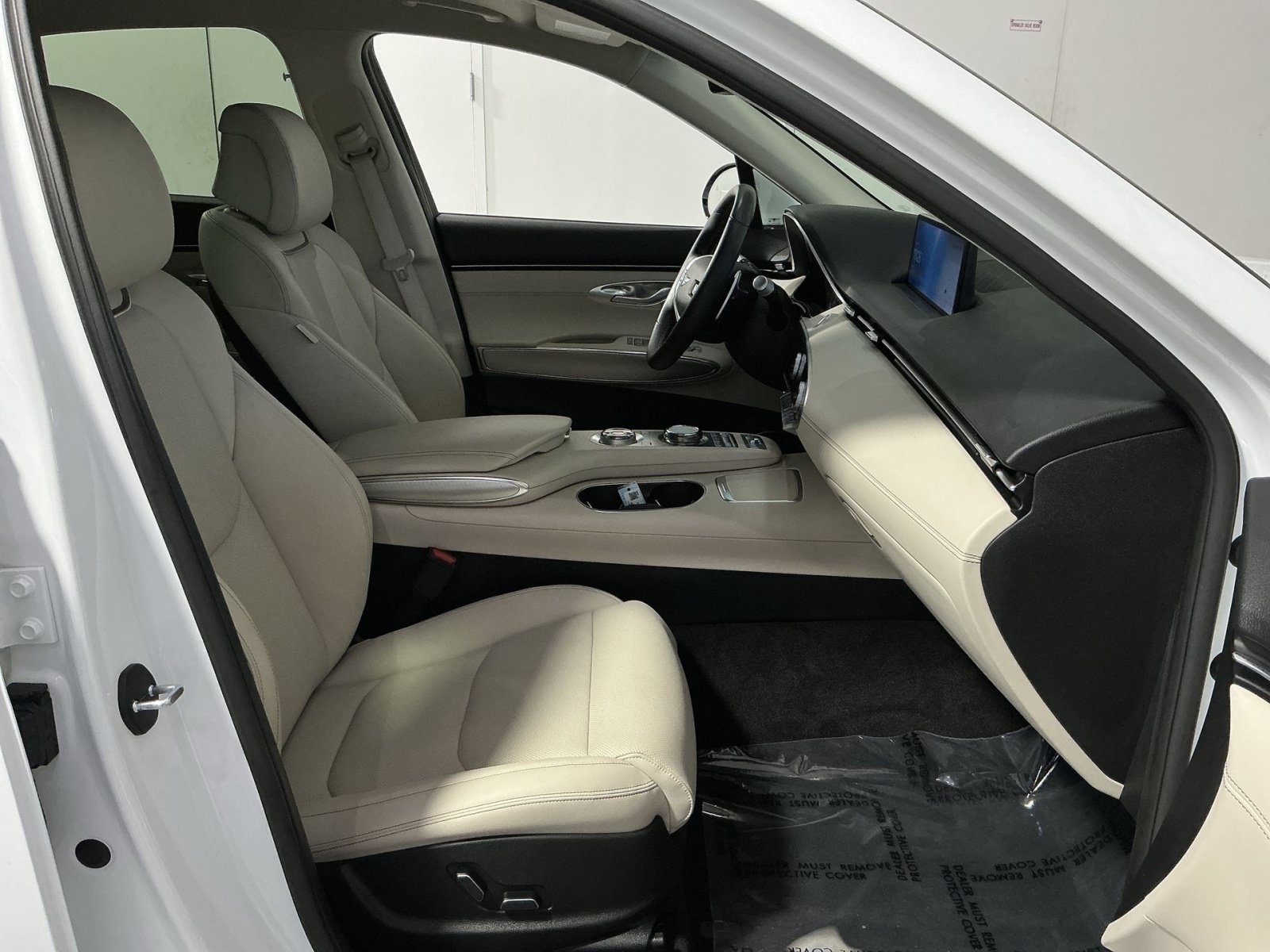 Used 2024 Genesis GV70 2.5T w/ Select Package AWD/4WD image 27