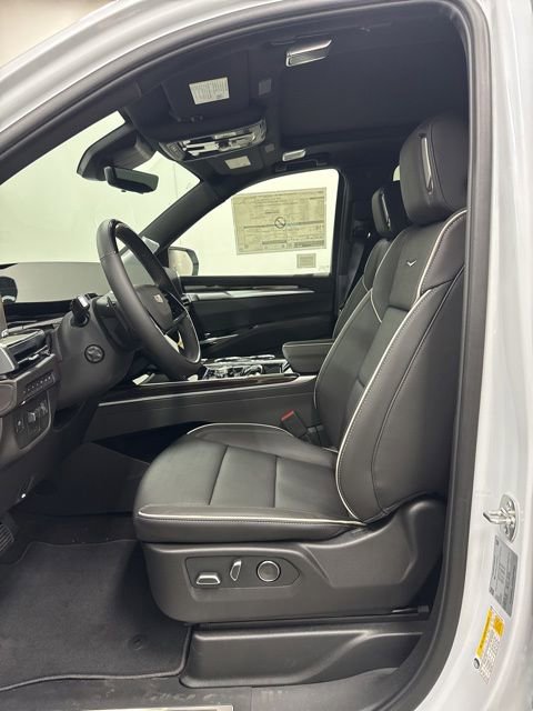 New 2026 Cadillac Escalade ESV Luxury w/ Touring Package AWD/4WD image 11