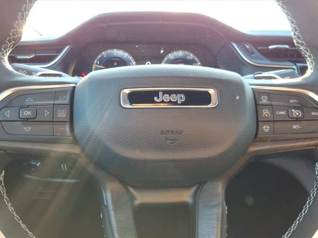 Used 2025 Jeep Grand Cherokee L Limited w/ Black Appearance Package image 53