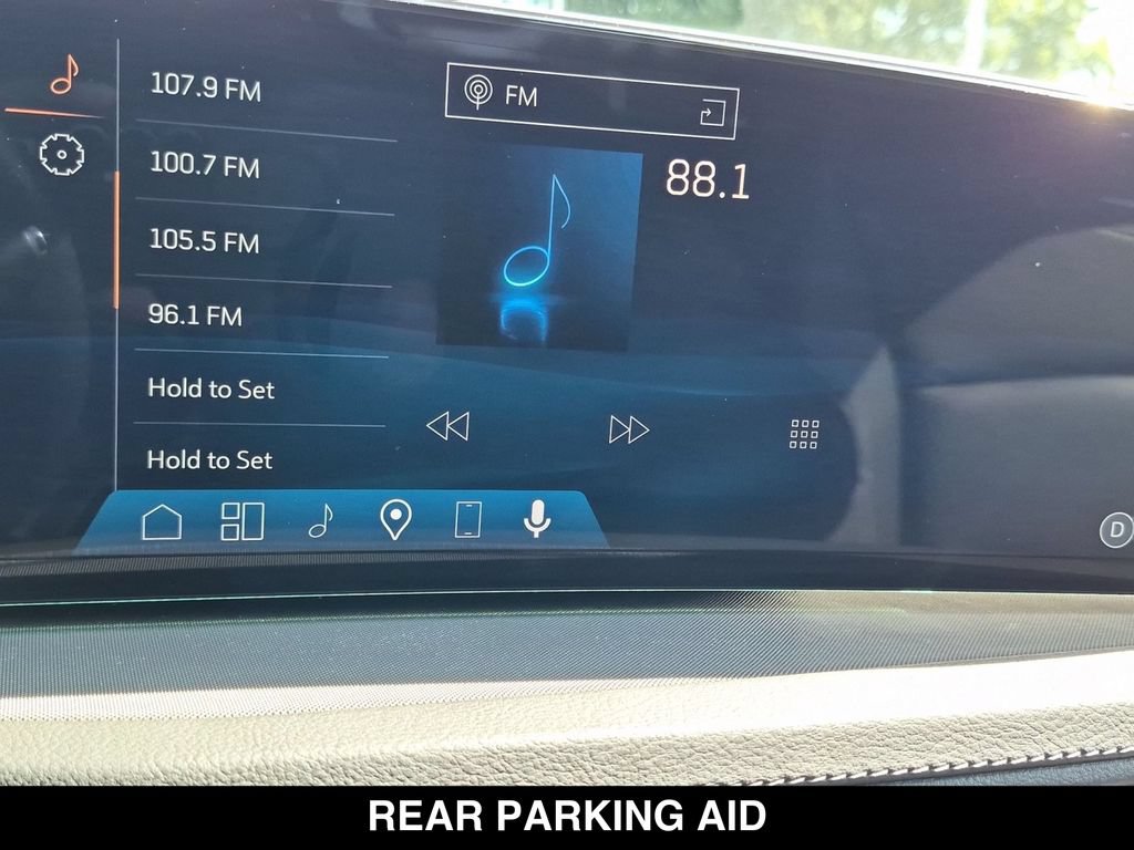 Used 2024 Cadillac XT4 Luxury w/ Cold Weather Package FWD image 22