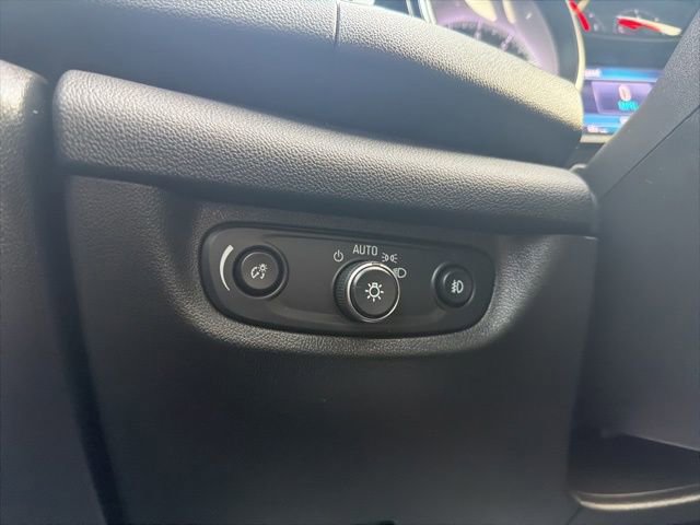 Used 2018 Buick Regal Essence w/ Driver Confidence Package #1 image 43