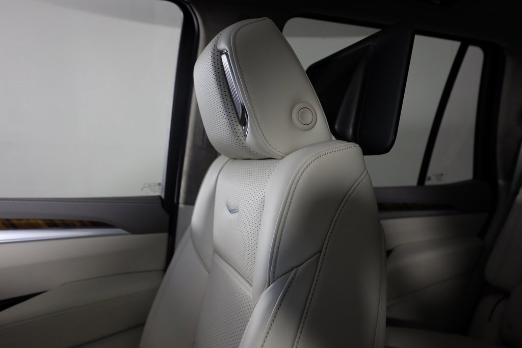 Used 2025 Cadillac Escalade Sport Platinum w/ LPO, ONYX Package image 44